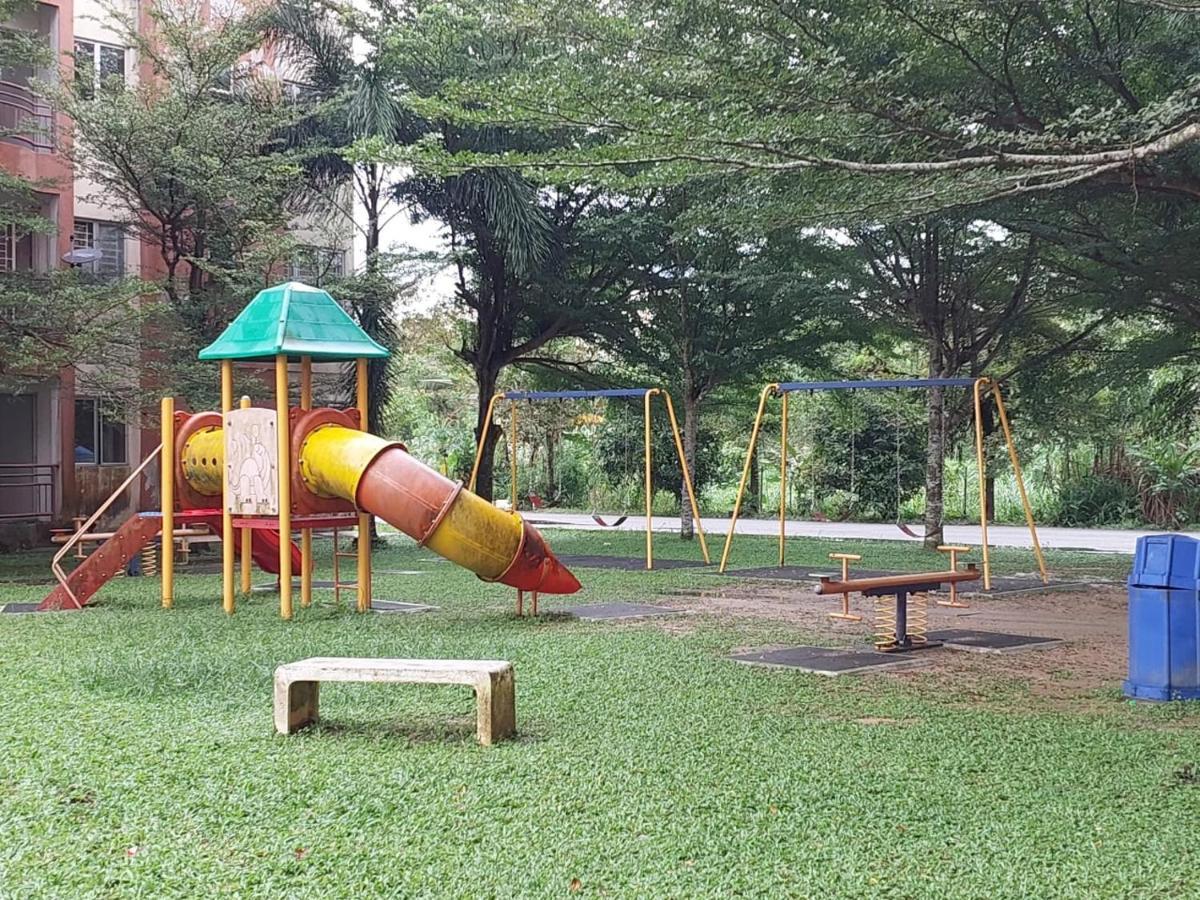 Islamic Homestay Apartment Kundang, Rawang Exterior foto